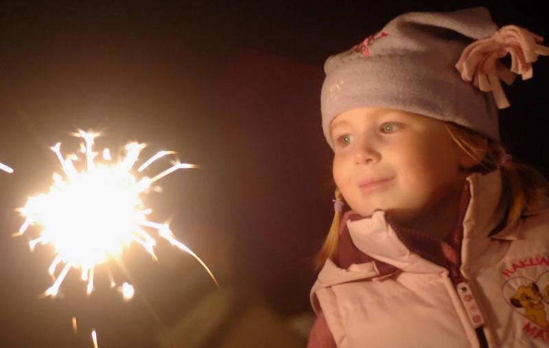 Ура, каникулы! Пиротехника, которую можно запускать с детьми - Калининград | kaliningrad.salutsklad.ru